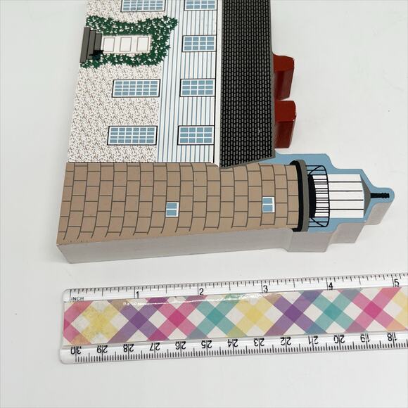 Vintage The Cat's Meow White Head Lighthouse 2000 Collector's Club House - Picture 8 of 8